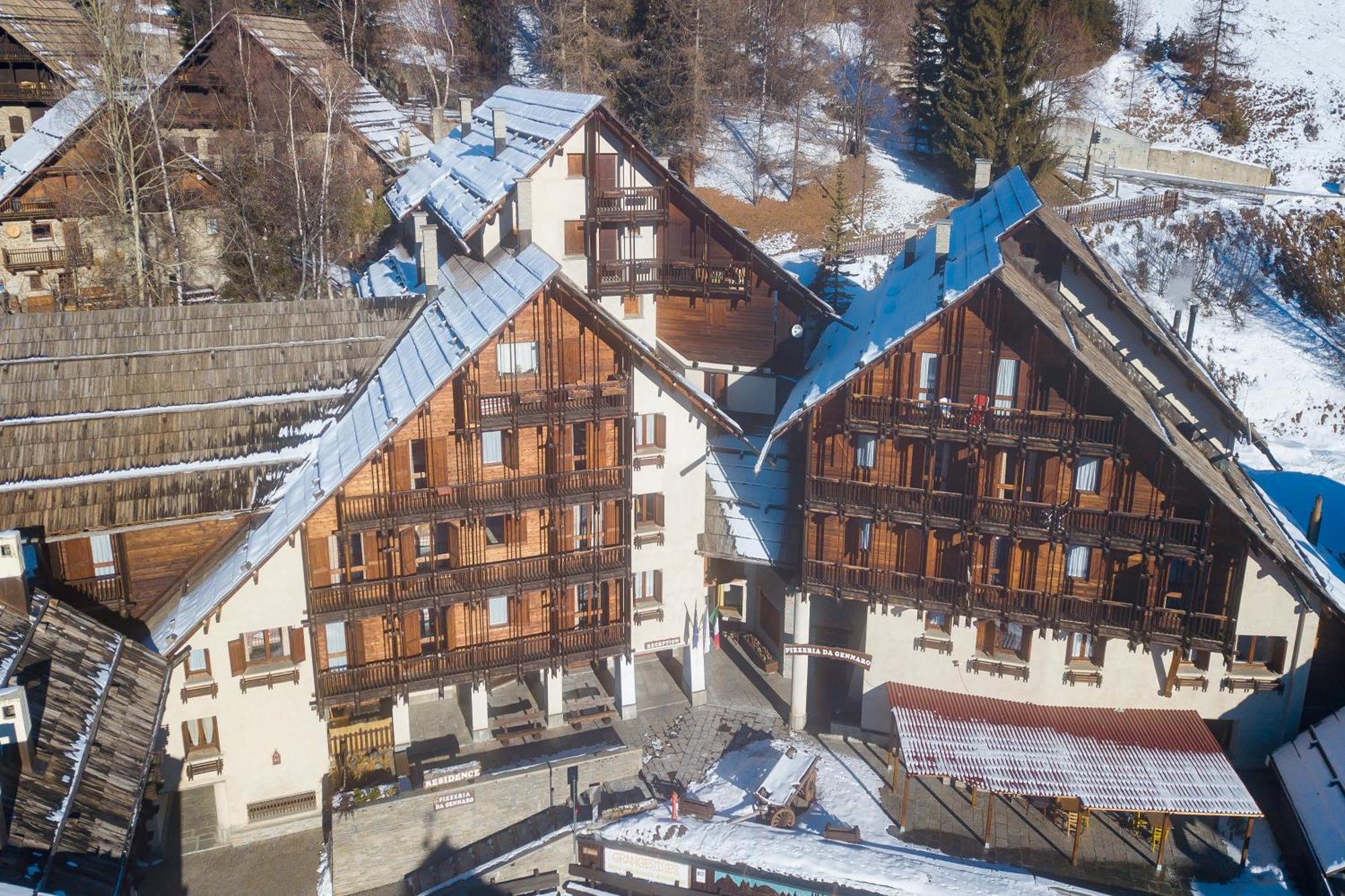 Grange Hike & Ski Sestriere Apartments - Happy Rentals المظهر الخارجي الصورة